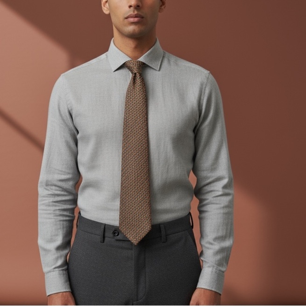 Salvador Ferragamo, Italian men’s Tie, beautiful iridescent coloring